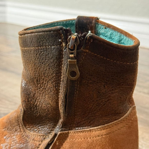 Corral Women's Lamb Round Toe Cowboy Zip Bootie, Chocolate Tan, 9M - Picture 11 of 13